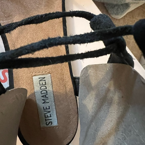 Steve Madden Black Tassel Sandals - Picture 4 of 4